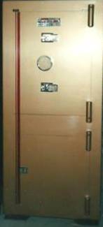 105 CM x 50 CM x 45 CM *200 KG